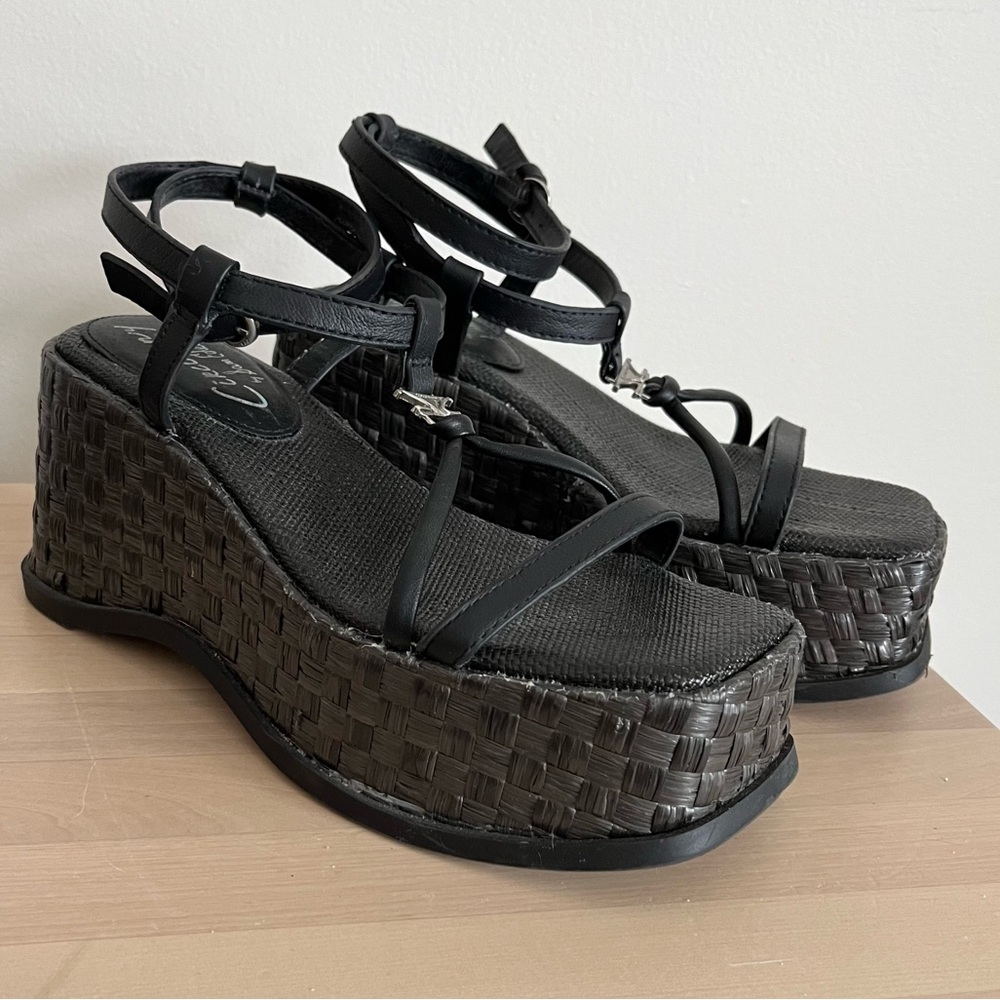 Circus by Sam Edelman strappy woven wedge black sandals size 6